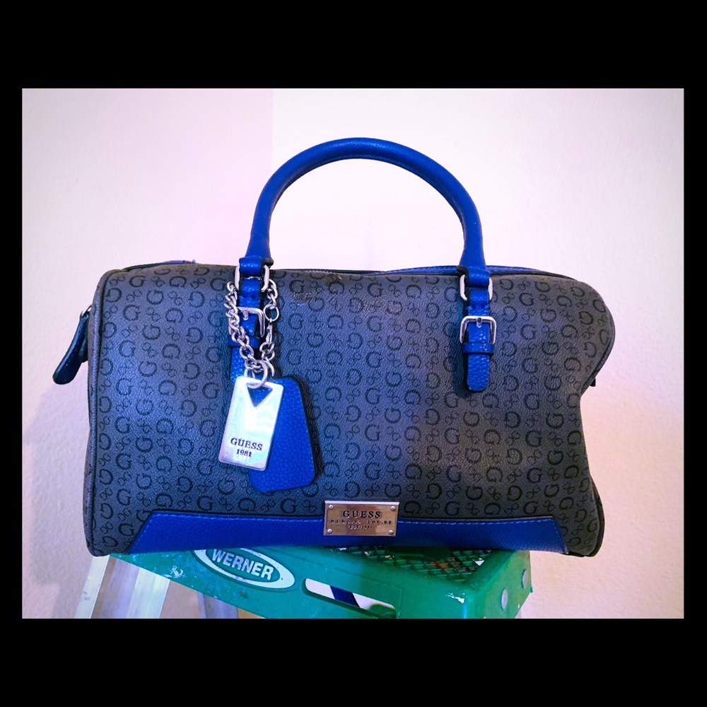 Guess purse